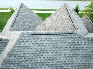 Roof with ridge vents